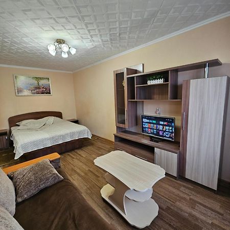 Lux Apartment On Potanina 19 Uszty-Kamenogorszk Kültér fotó